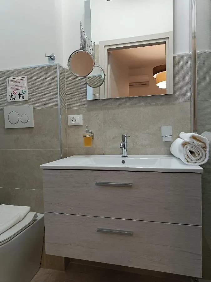 Neapolis Apartment & Rooms Syracuse Italia