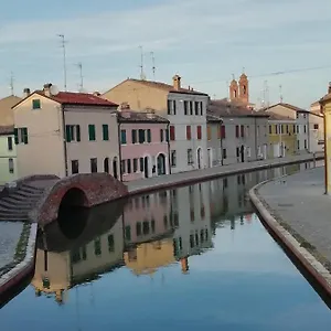 casa-bellini-comacchio.emilia-romagnahotels.net/